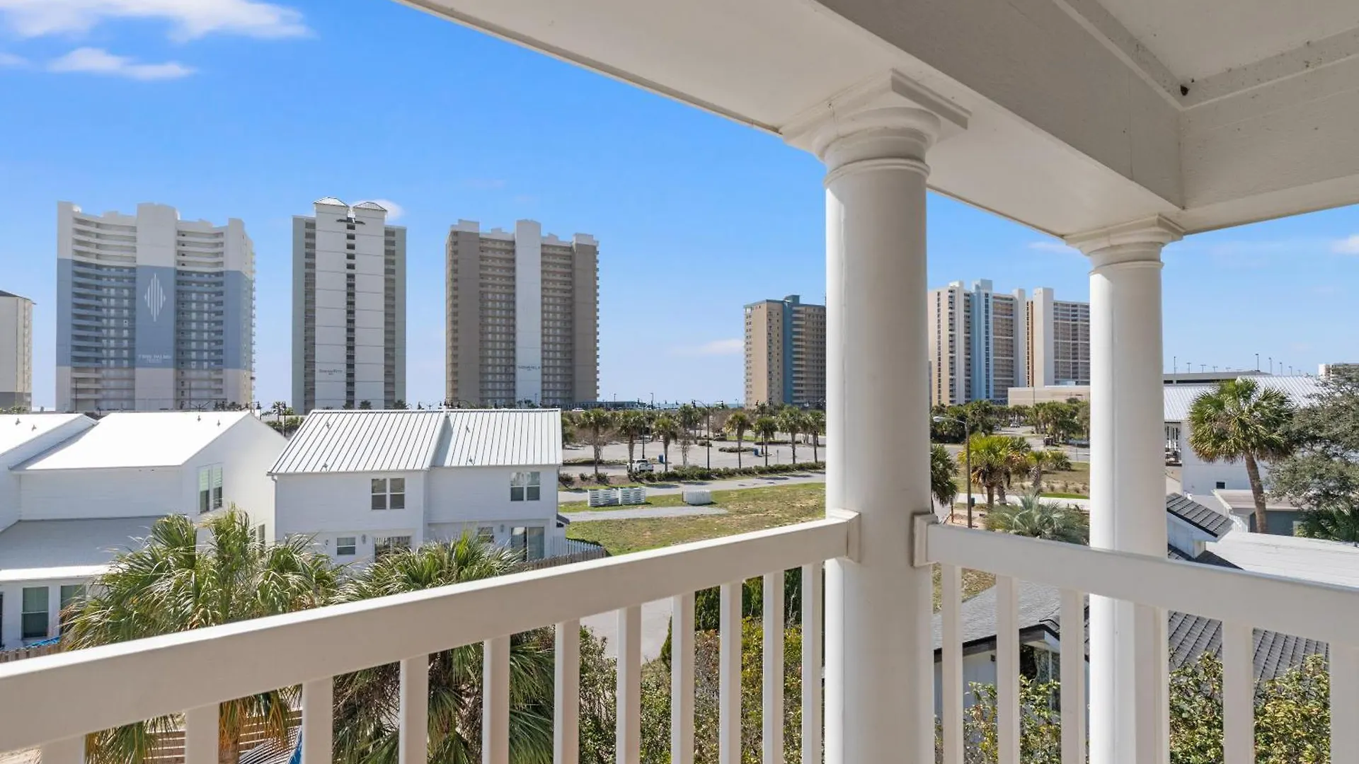 Sailors Cove: 5-Bedroom, 45 Baths, Sleeps 12! Steps Away From The Beach! Panama City Beach Semesterbostad