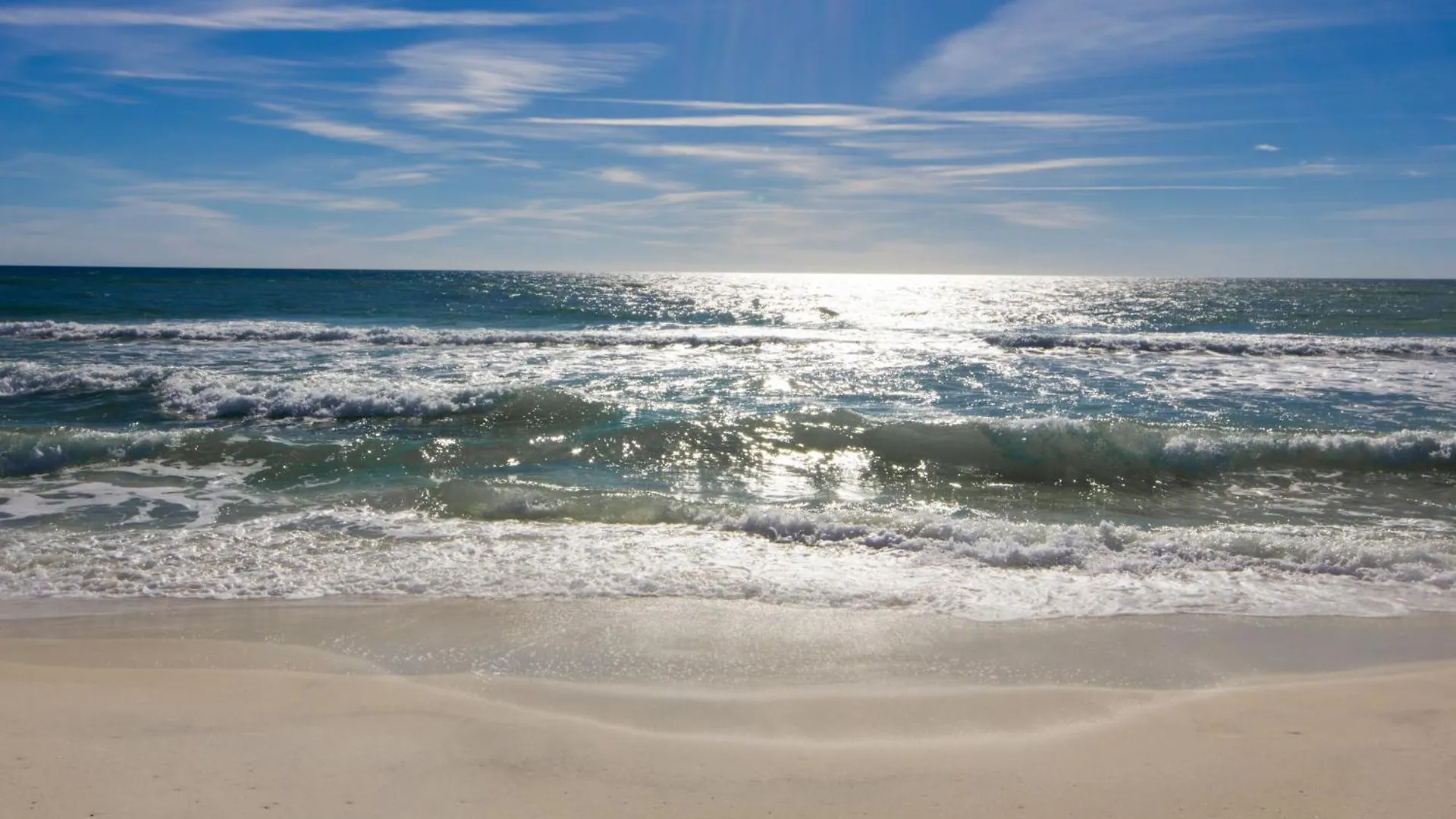 Sailors Cove: 5-Bedroom, 45 Baths, Sleeps 12! Steps Away From The Beach! Panama City Beach