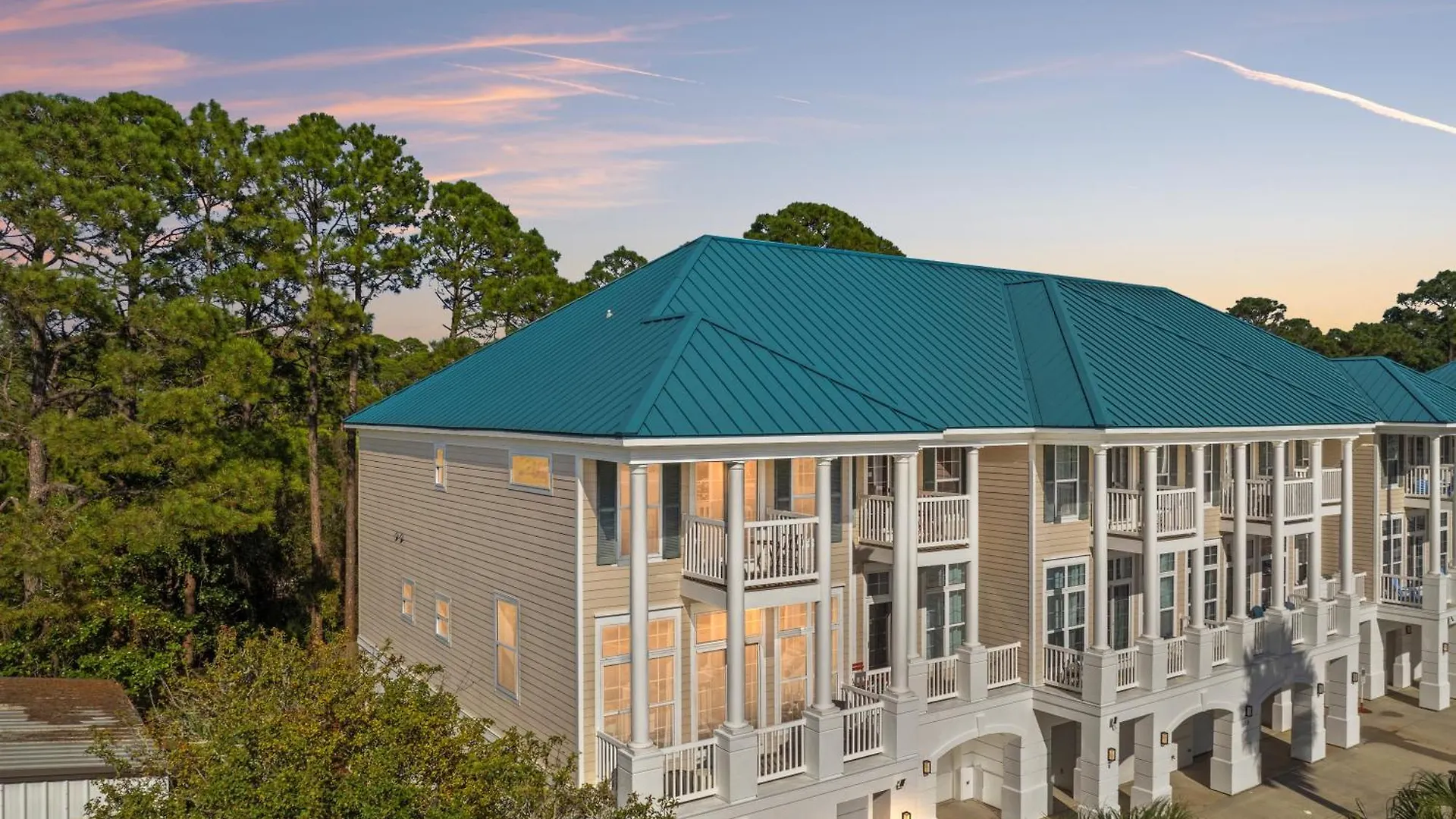 Sailors Cove: 5-Bedroom, 45 Baths, Sleeps 12! Steps Away From The Beach! Panama City Beach 0*,